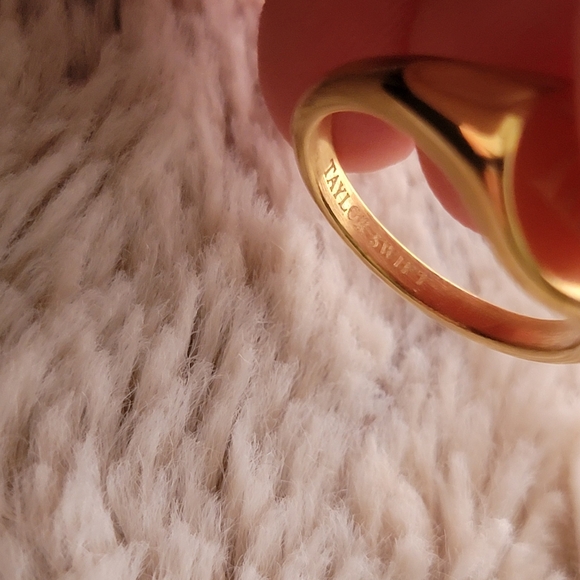 The Tortured Poets Department Ring Taylor Swift - Picture 6 of 15